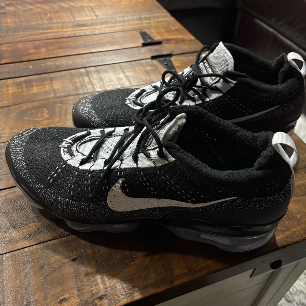 Nike Black and White Athletic Shoes
